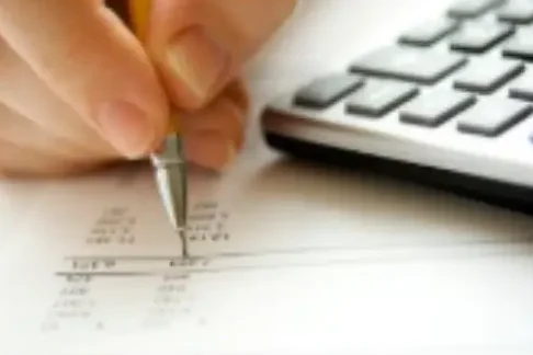 Representación de accesibilidad económica y ahorro gracias al sistema de financiación Intelivent.