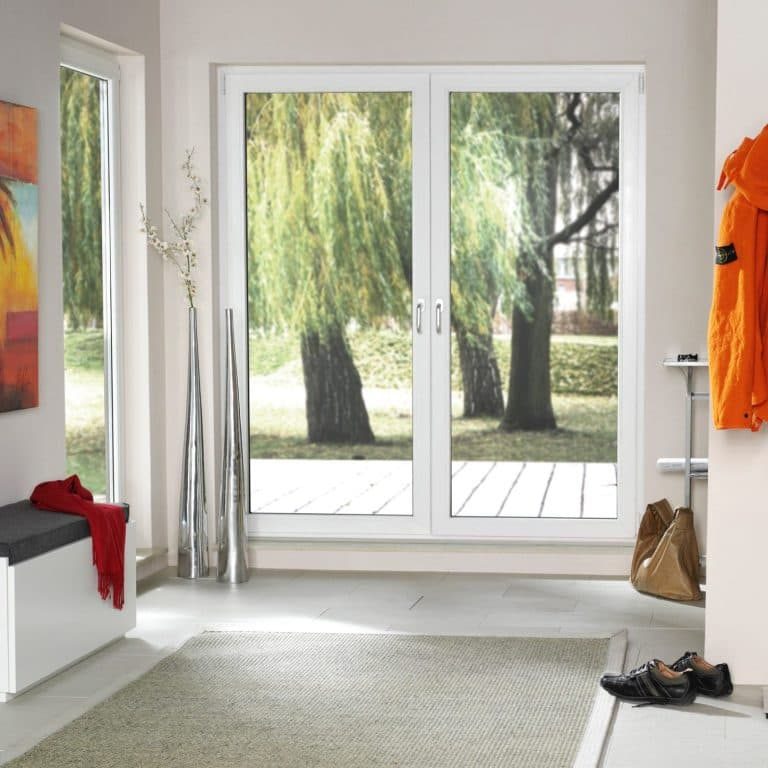 Equipo técnico de instaladores y fabricantes de ventanas de PVC en Zamora.